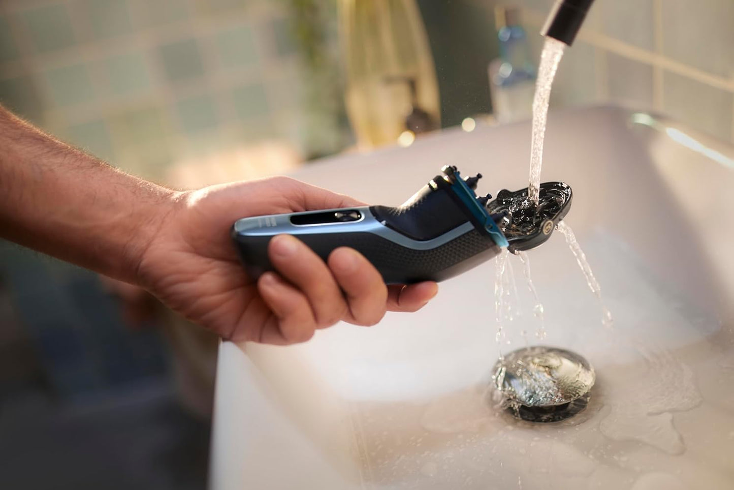 Shaver 3600 Series, Wet and Dry Electric Shaver, P-Cap, Travel Pouch, Storm Blue, Model S3243/91